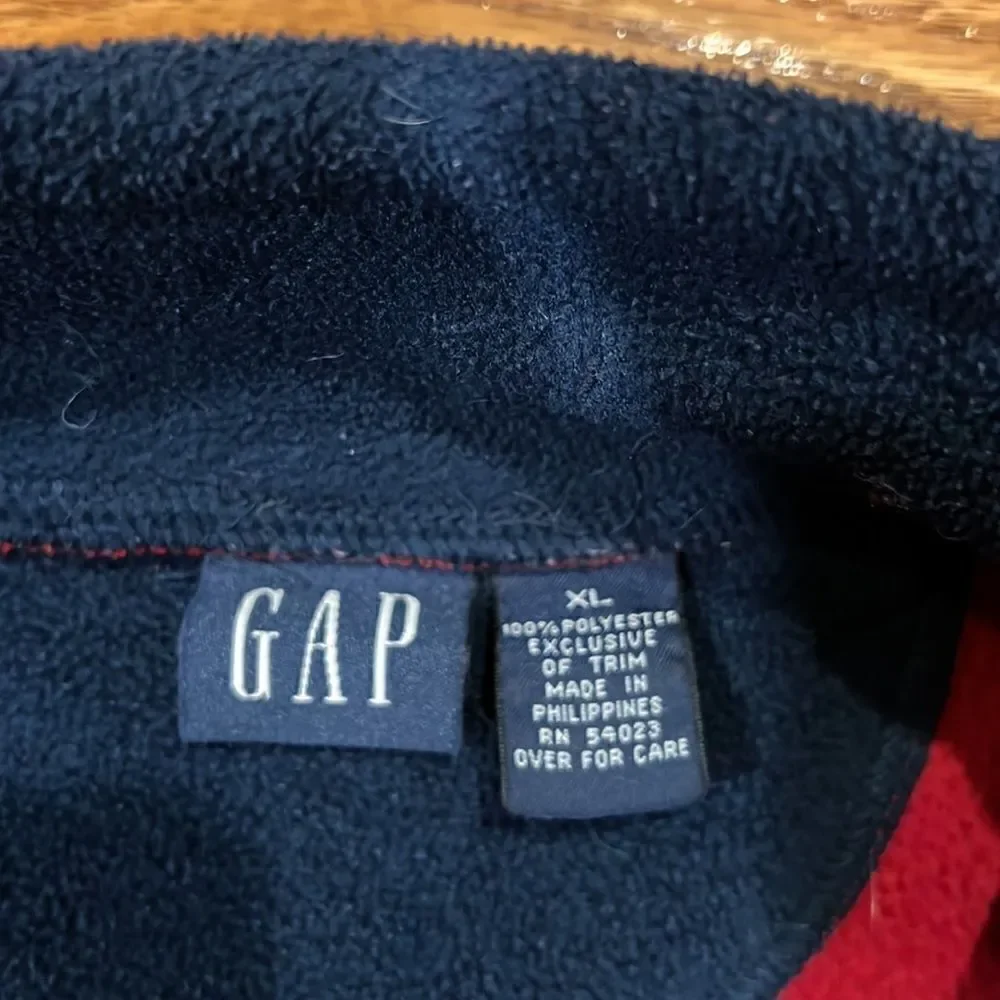 BOYS GAP SWEATER SIZE XL!